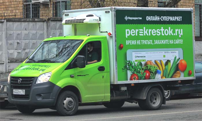 Машина магазина Перекресток
